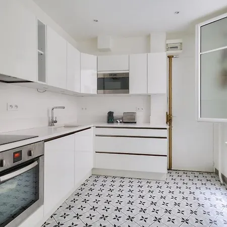 Stunning Flat Near Roland Garros Stadium *